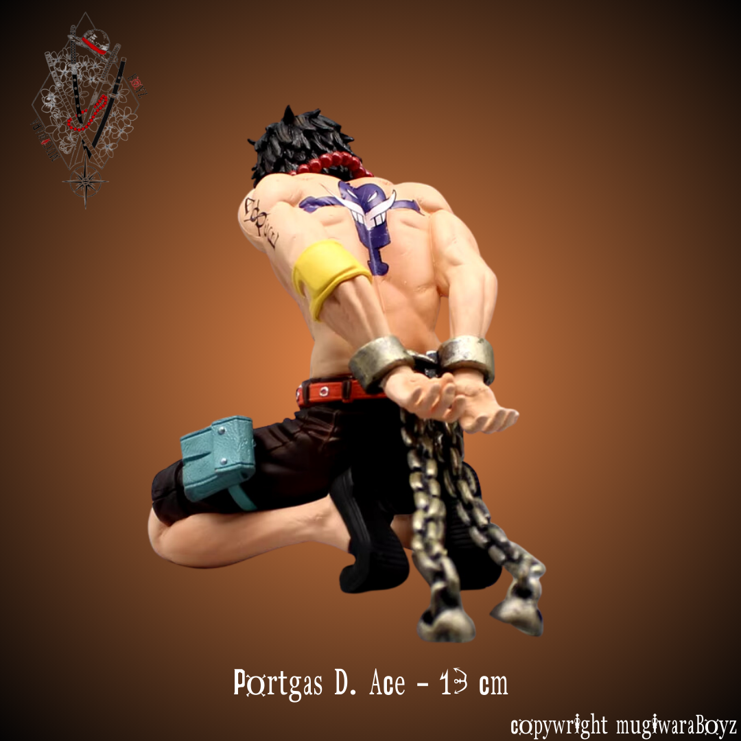 Figurine One Piece - Portgas D. Ace "Marine ford"